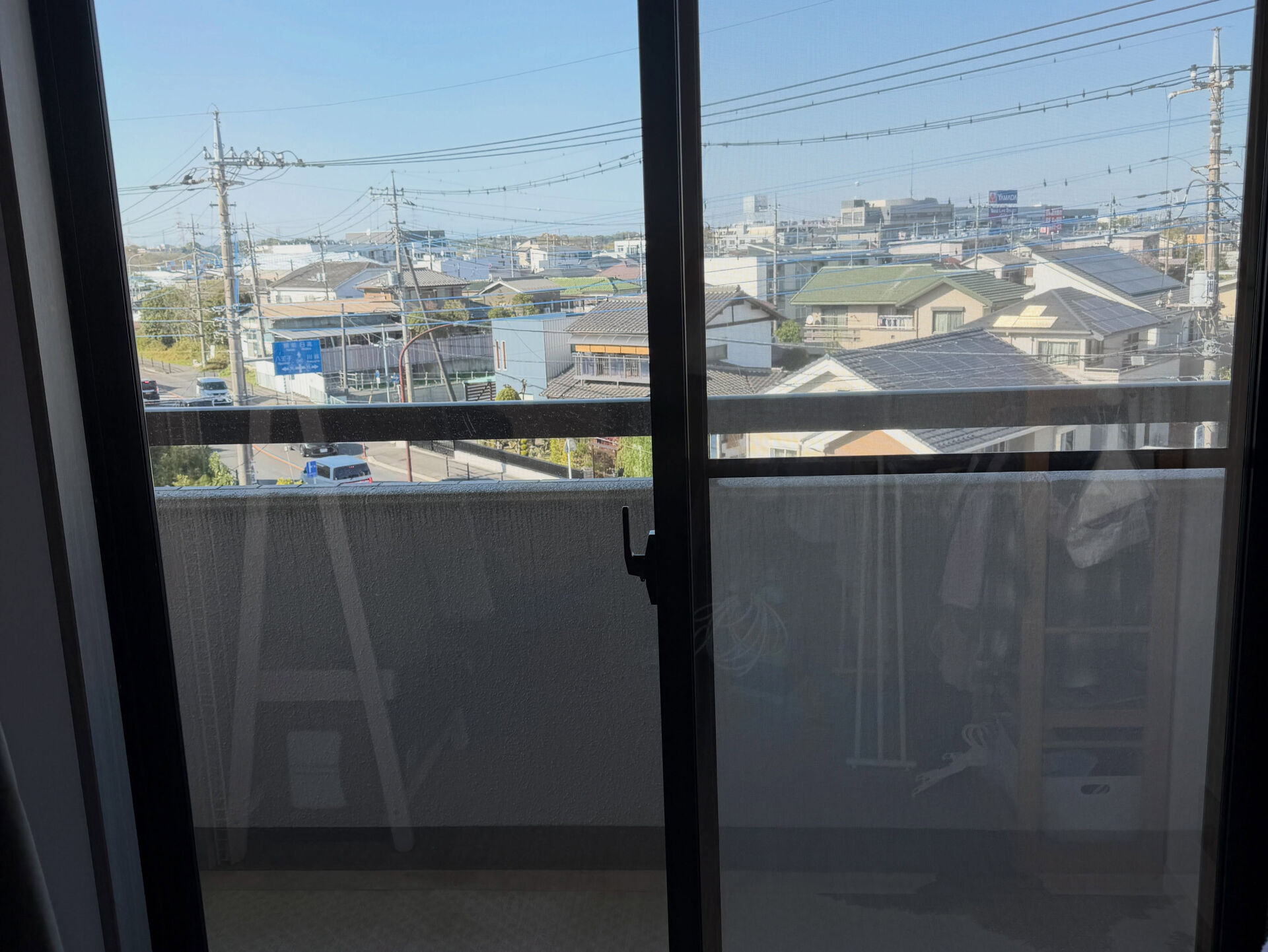 断熱・遮熱フィルム タクミNS70LEを狭山市のマンションへ施工