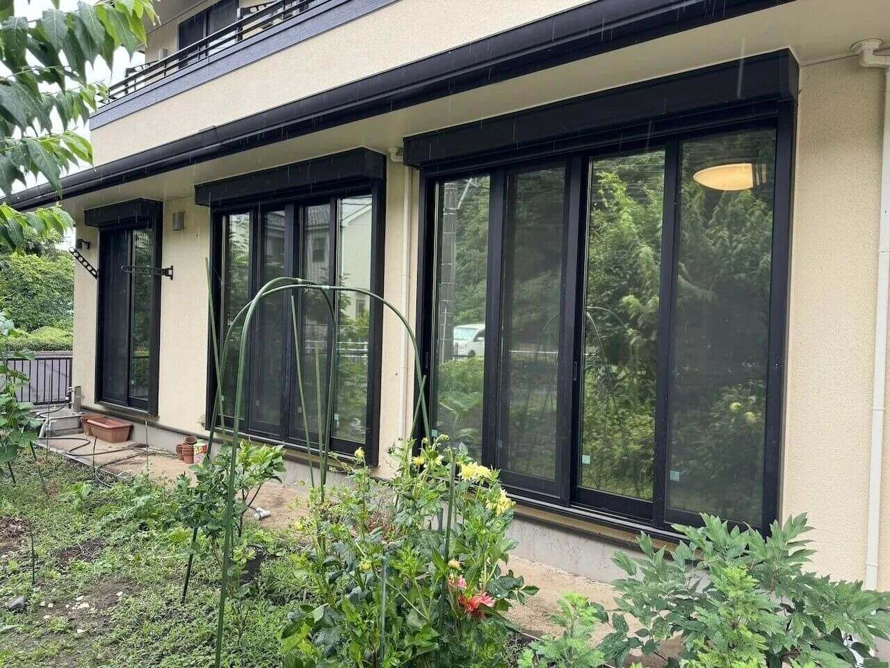 狭山市のY様邸1Fへミラー目隠しフィルム 3Mアンバー35を施工