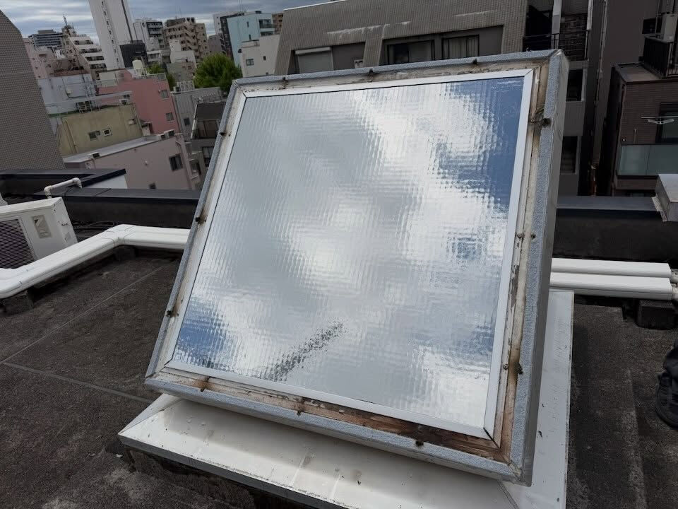 台東区の法人様へミラー目隠しフィルムを施工