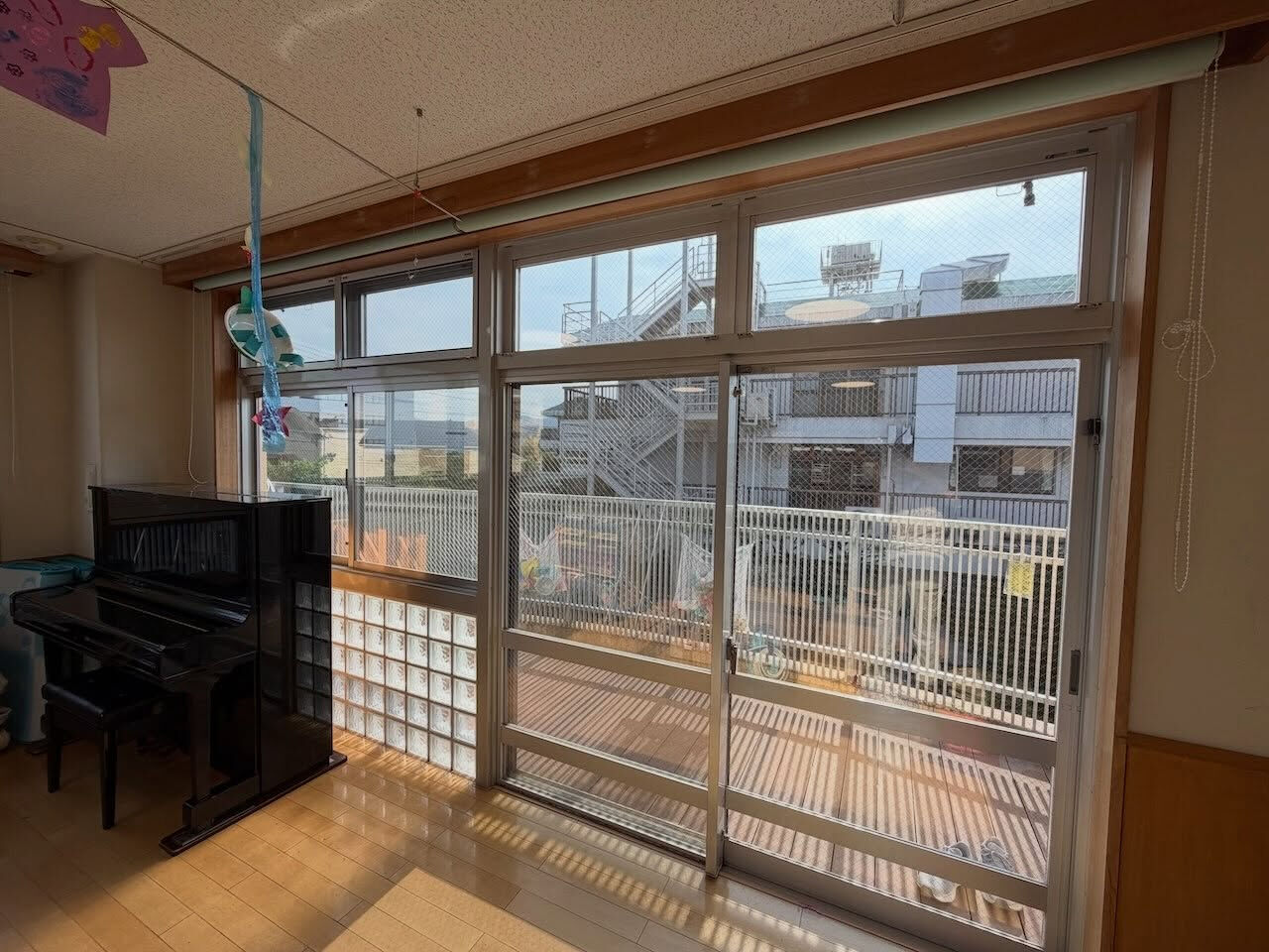 府中市の保育園様へ遮熱フィルム タクミ NS60を施工！