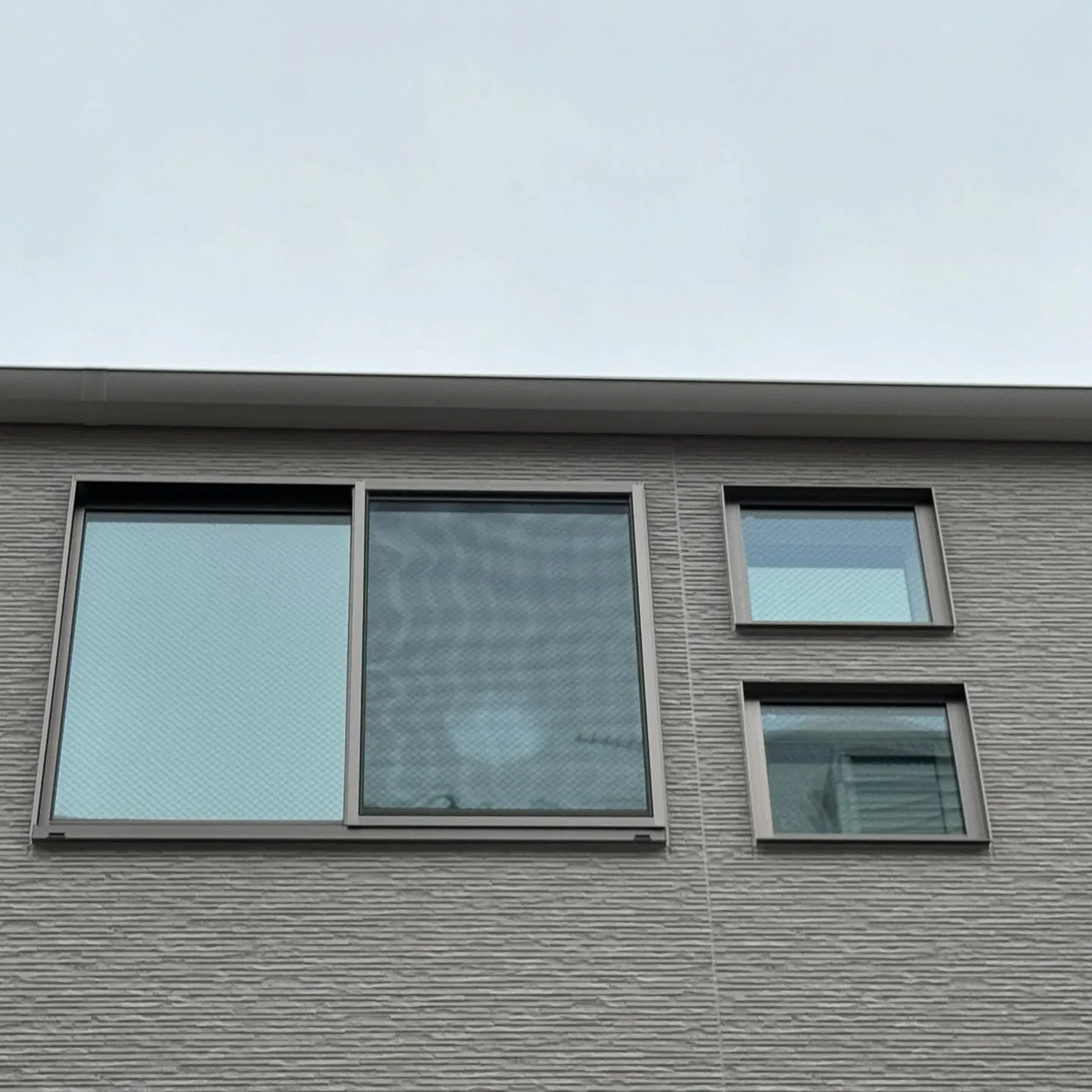 北区の一戸建て3Fのお部屋にミラー目隠しフィルム タクミ R...