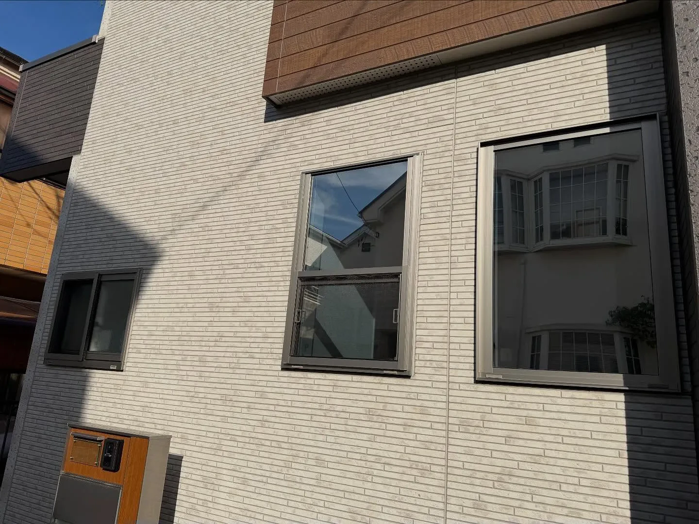 小平市の新築一戸建てへお引越し前にCPマーク付き防犯フィルム...
