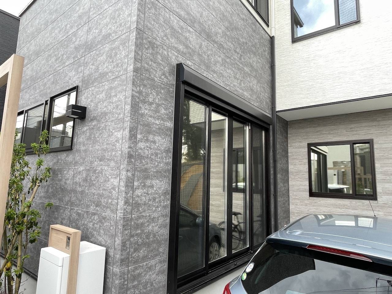 さいたま市の新築一戸建てK様邸へミラー目隠しフィルム 3Mアンバー35を