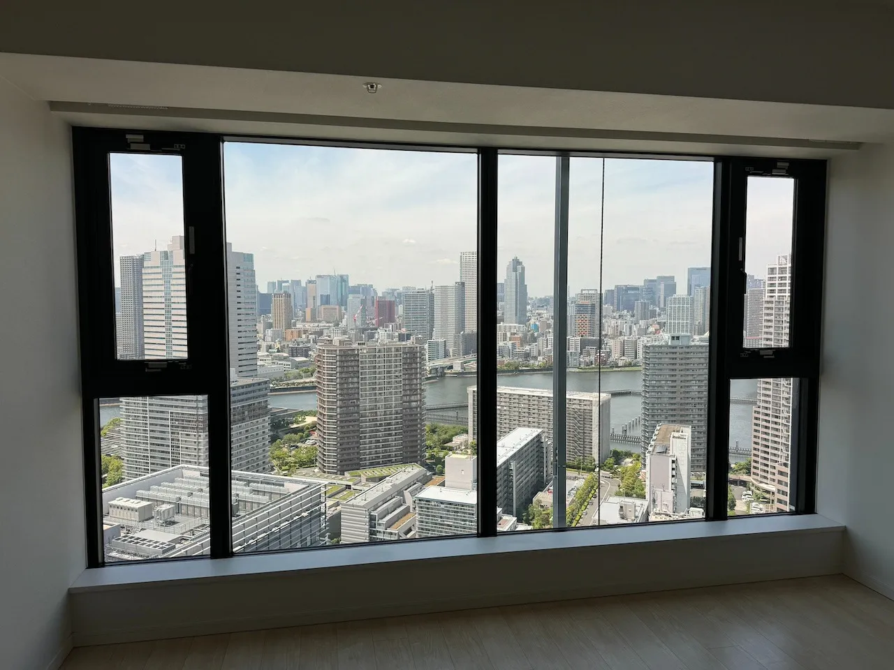 江東区のタワーマンションT様邸へ遮熱フィルムNANO70Sの貼り替えを実施