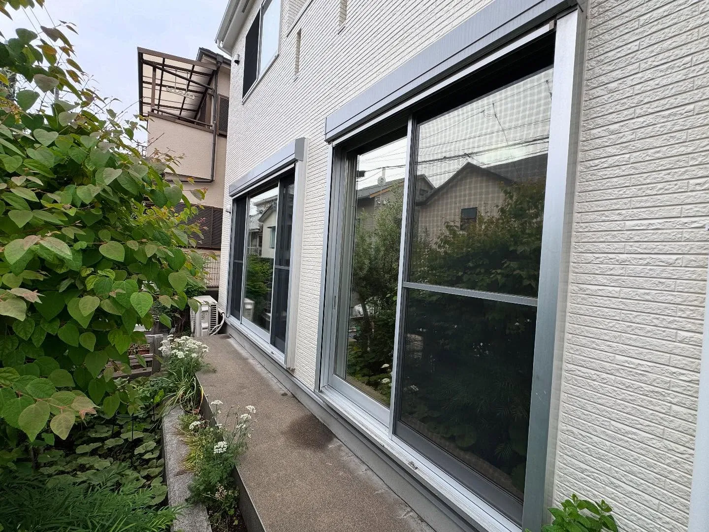 国分寺市の一戸建てリビング、ダイニング、キッチンへミラー目隠...