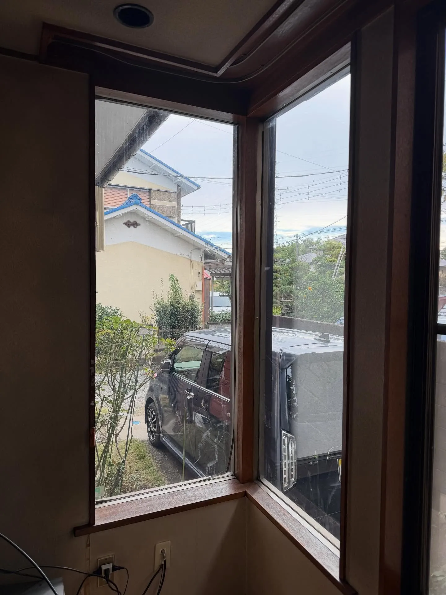 入間市の一戸建てへリケンテクノス製CPマーク防犯フィルム S...