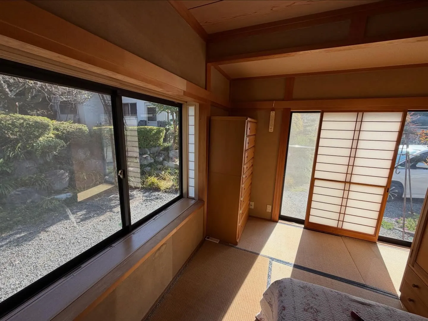 高崎市の一戸建てのリビングと6箇所の和室へ3M製CP防犯フィ...