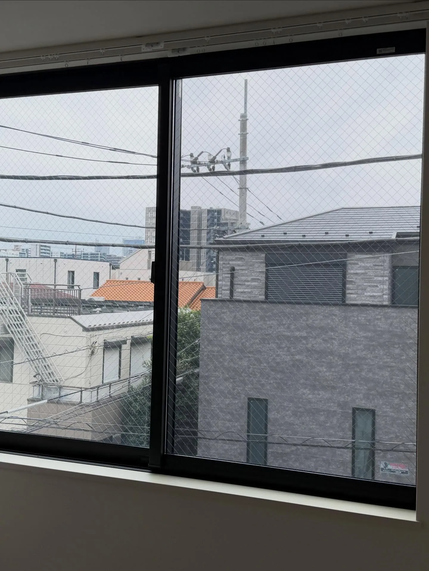 さいたま市の新築一戸建てのリビングと屋上ドアへリケンテクノス...